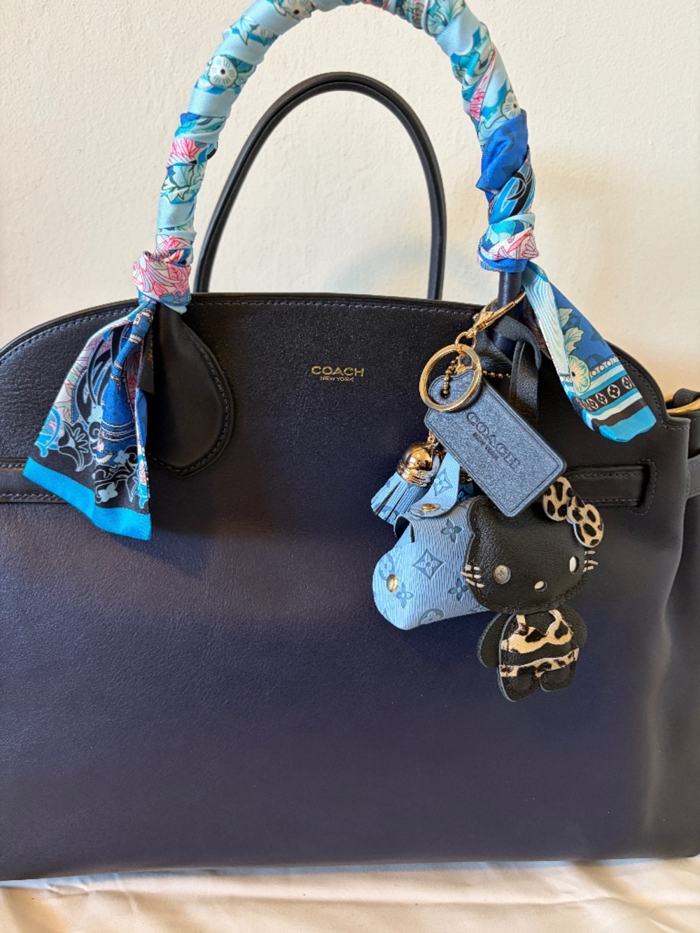 Coach Soft Empire Carryall 40 – Dark Navy – Like New / Excellent Condition